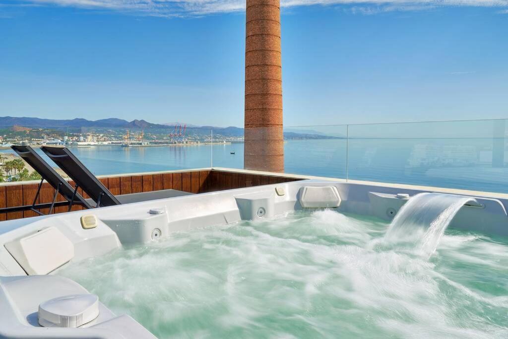 D&R Penthouse On The Beach Apartment Malaga Exterior photo